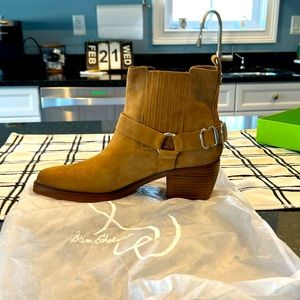 Sam Edelman Camel suede booties. Size 9 but run small. Never worn.